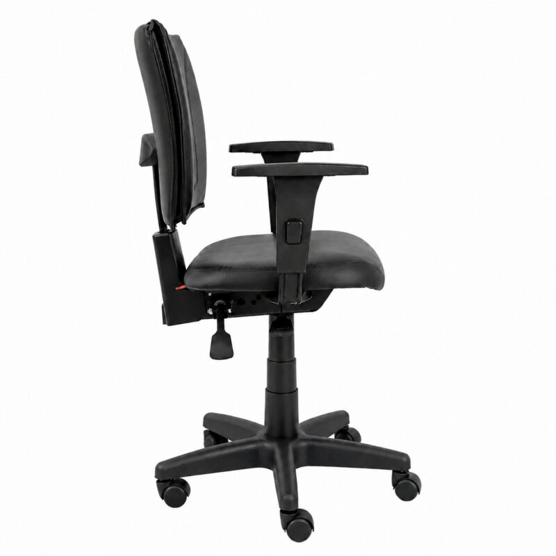 Cadeira B-one Executiva Back System em vista lateral, com braços reguláveis e dois comandos
