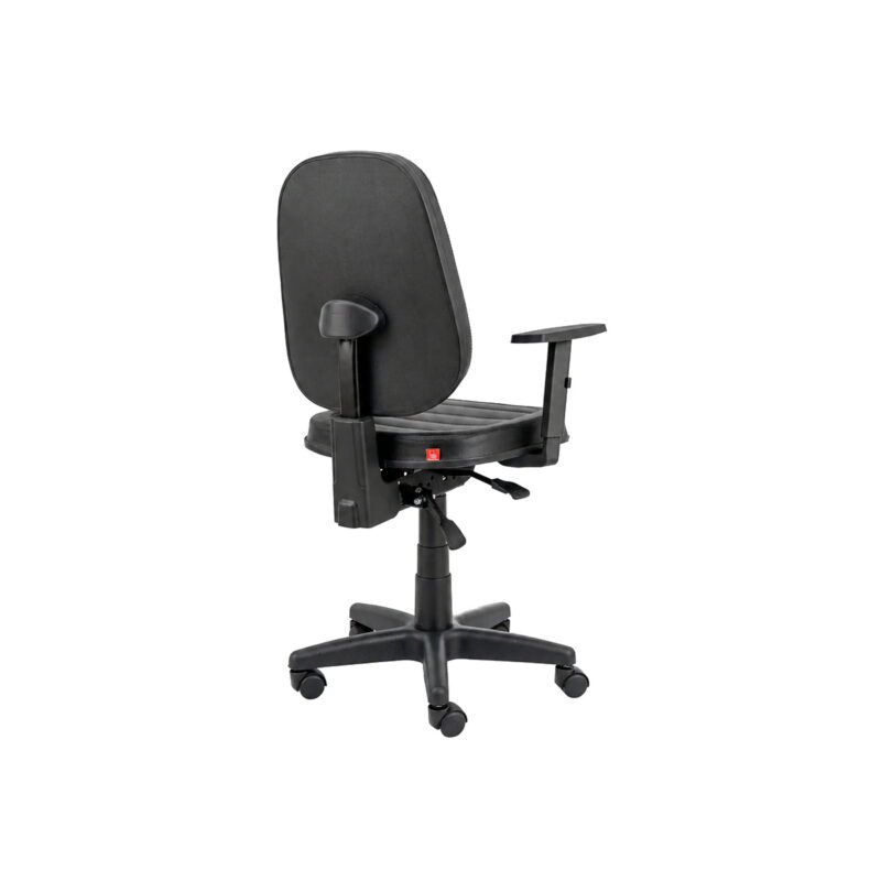 Cadeira Executiva Alta Costurada Back System vista por trás em três quartos, com braços Digitador e base giratória.