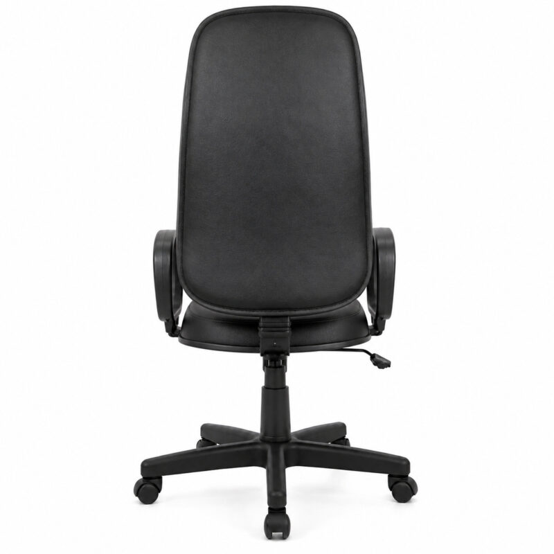 Cadeira Presidente Costurada Alta Preta vista de costas, com encosto alto, braços fixos e base de cinco pontas.