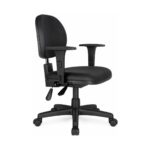 Cadeira Ergonômica Back System NR 17 em vista frontal de três quartos, com braços reguláveis e rodízios