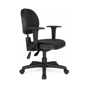 Cadeira Ergonômica Back System NR 17 em vista frontal de três quartos, com braços reguláveis e rodízios