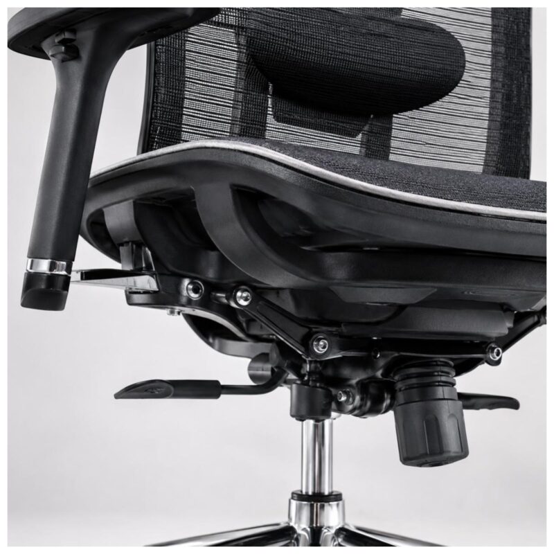 Macro técnico das junções entre assento, encosto e mecanismo da cadeira MK-4000 Full Mesh.