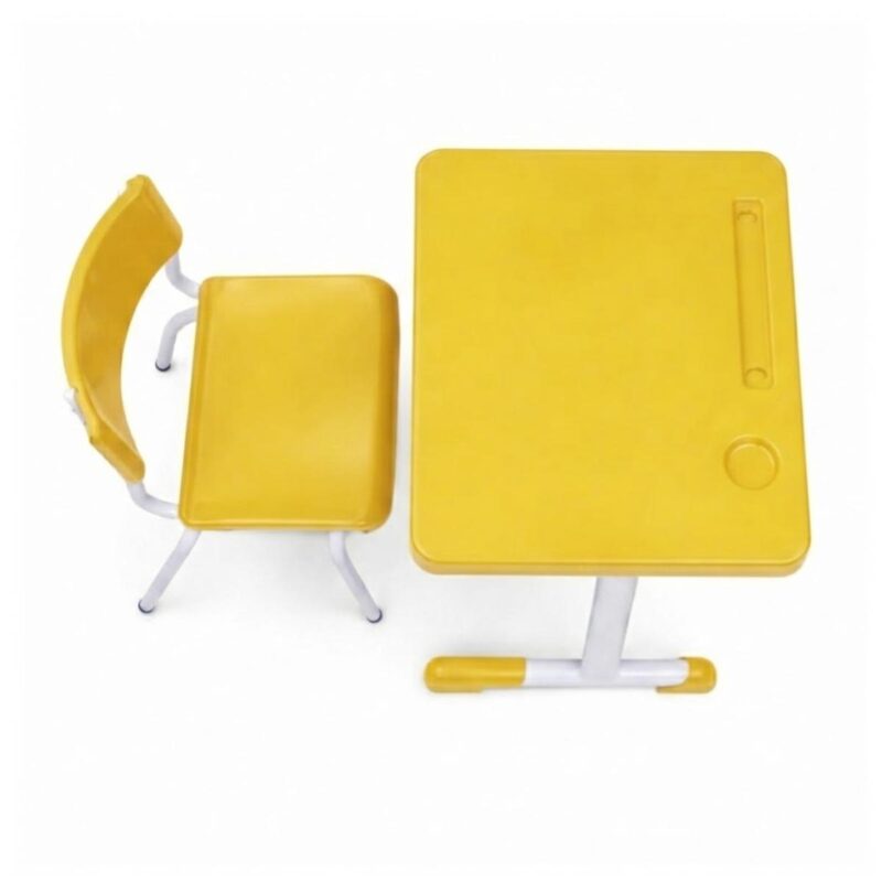 Conjunto Escolar Amarelo com Mesa e Cadeira 03 a 06 Anos