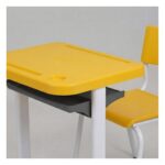 Conjunto Escolar Amarelo com Mesa e Cadeira 03 a 06 Anos
