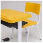 Conjunto Escolar Amarelo com Mesa e Cadeira 03 a 06 Anos