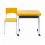 Conjunto Escolar Amarelo com Mesa e Cadeira 03 a 06 Anos