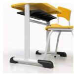 Conjunto Escolar Amarelo com Mesa e Cadeira 03 a 06 Anos