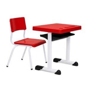 Conjunto Escolar Vermelho com Mesa e Cadeira 03 a 06 Anos