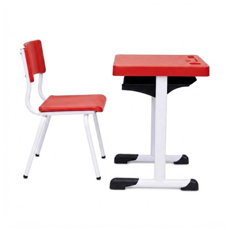 Conjunto Escolar Vermelho com Mesa e Cadeira 03 a 06 Anos