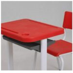Conjunto Escolar Vermelho com Mesa e Cadeira 03 a 06 Anos