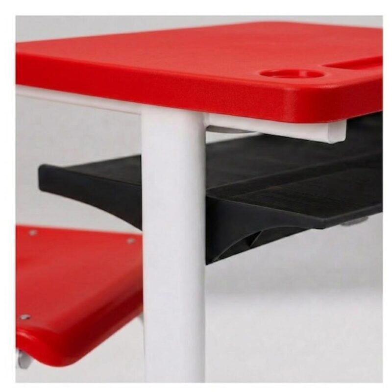 Conjunto Escolar Vermelho com Mesa e Cadeira 03 a 06 Anos
