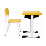 Conjunto Escolar Amarelo com Mesa e Cadeira 03 a 06 Anos