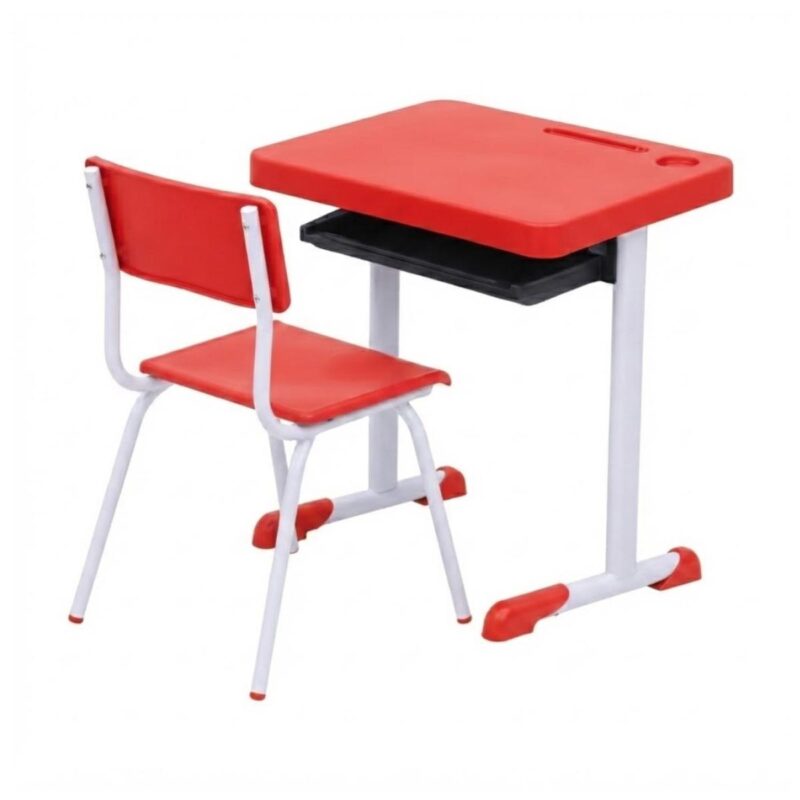 Conjunto Escolar Vermelho com Mesa e Cadeira 03 a 06 Anos