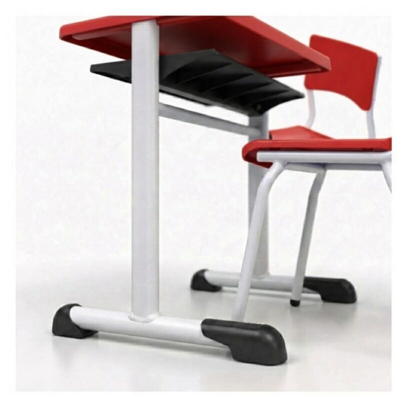Conjunto Escolar Vermelho com Mesa e Cadeira 03 a 06 Anos