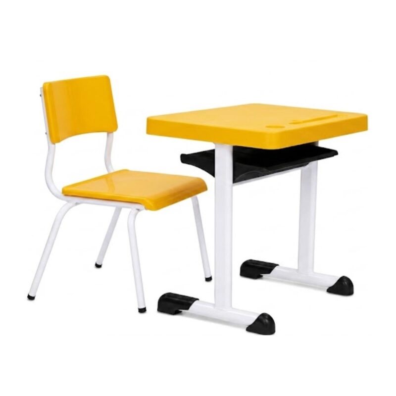 Conjunto Escolar Amarelo com Mesa e Cadeira 03 a 06 Anos