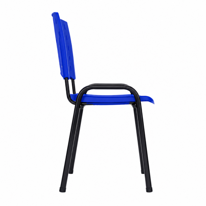Cadeira Plástica ISO Fixa Azul em vista lateral direita, com braços e estrutura de quatro pés