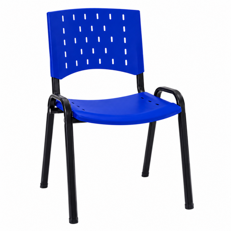 Cadeira Plástica ISO Fixa Azul em vista frontal oposta, com encosto perfurado e braços