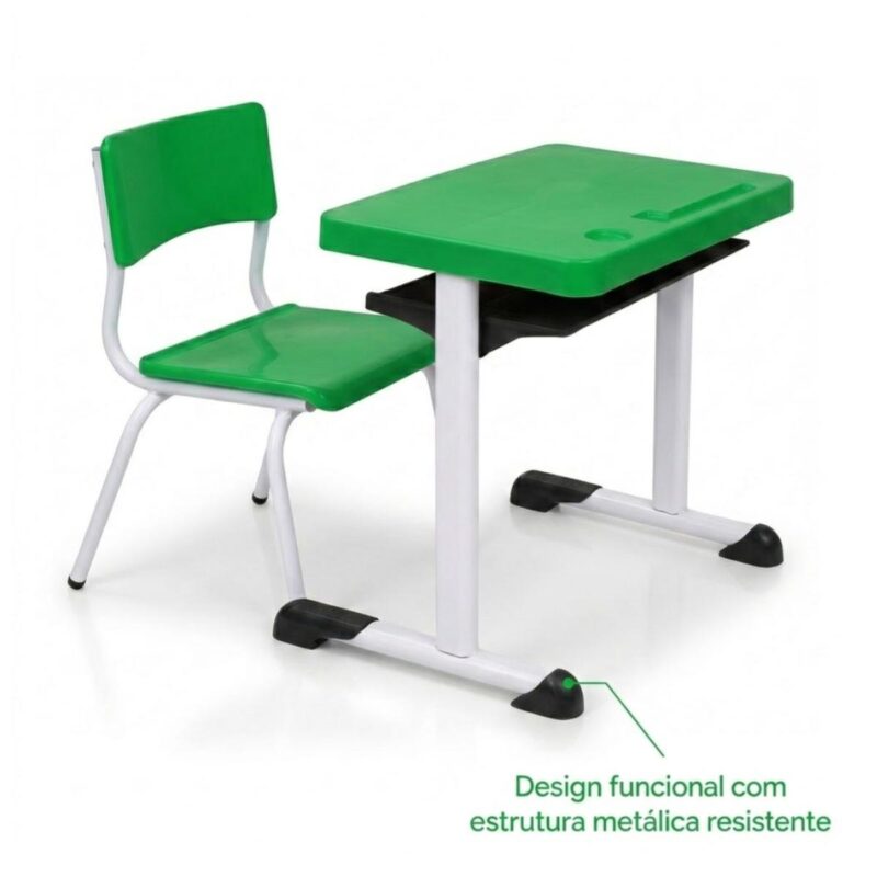 Conjunto Escolar Verde com Mesa e Cadeira 03 a 06 Anos
