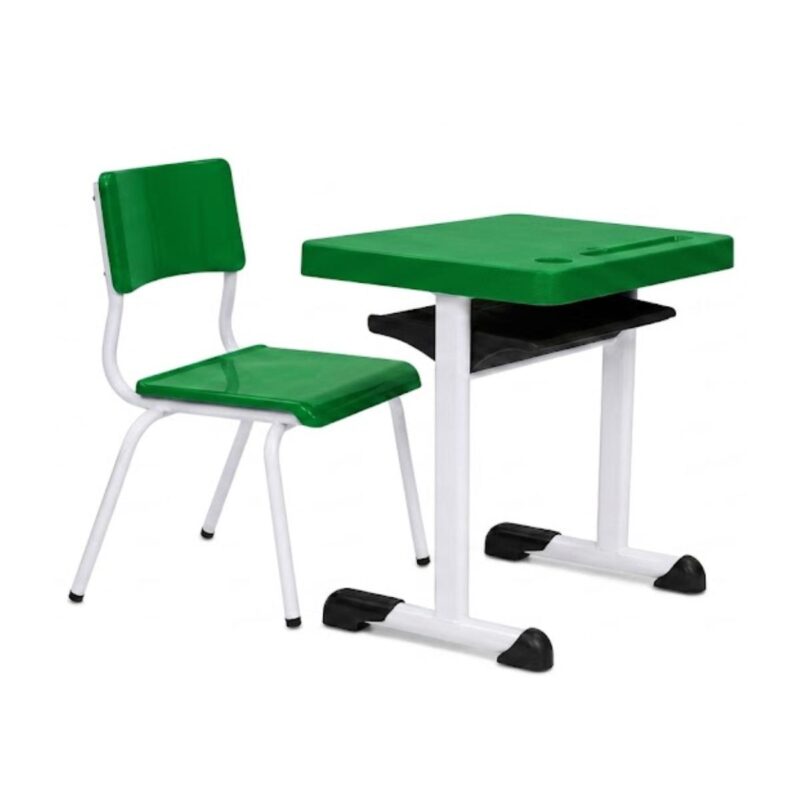Conjunto Escolar Verde com Mesa e Cadeira 03 a 06 Anos