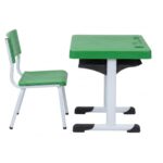 Conjunto Escolar Verde com Mesa e Cadeira 03 a 06 Anos