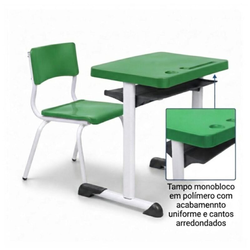 Conjunto Escolar Verde com Mesa e Cadeira 06 a 10 Anos