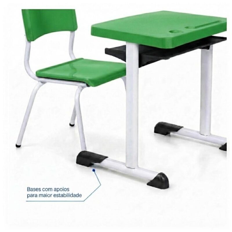 Conjunto Escolar Verde com Mesa e Cadeira 03 a 06 Anos