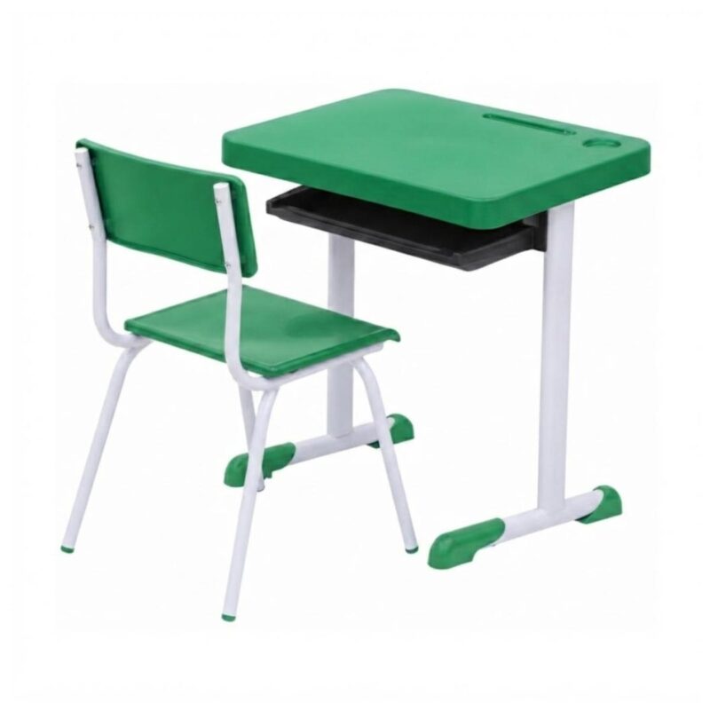 Conjunto Escolar Verde com Mesa e Cadeira 03 a 06 Anos
