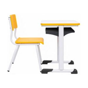 Conjunto Escolar Amarelo com Mesa e Cadeira 06 a 10 Anos