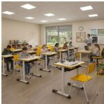 Conjunto Escolar Amarelo com Mesa e Cadeira 06 a 10 Anos