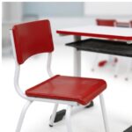 Conjunto Escolar Vermelho com Mesa e Cadeira 06 a 10 Anos