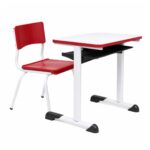 Conjunto Escolar Vermelho com Mesa e Cadeira 06 a 10 Anos