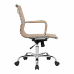 Cadeira Diretor Charles Eames Esteirinha Fendi vista pela lateral esquerda, com estrutura cromada