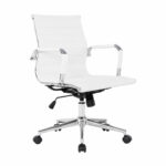 Cadeira Diretor Charles Eames Esteirinha Branca em vista frontal direita, com acabamento branco e cromado