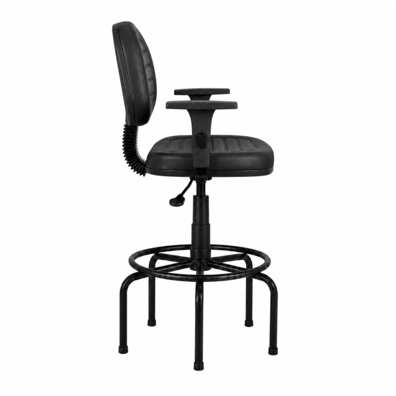 Cadeira caixa executiva costurada com braços Digitador reguláveis preta vista pela lateral direita