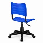 Cadeira Plástica Azul – Vista Traseira Direita Cadeira de Escritório Plástica Giratória Azul em vista traseira direita com rodízios