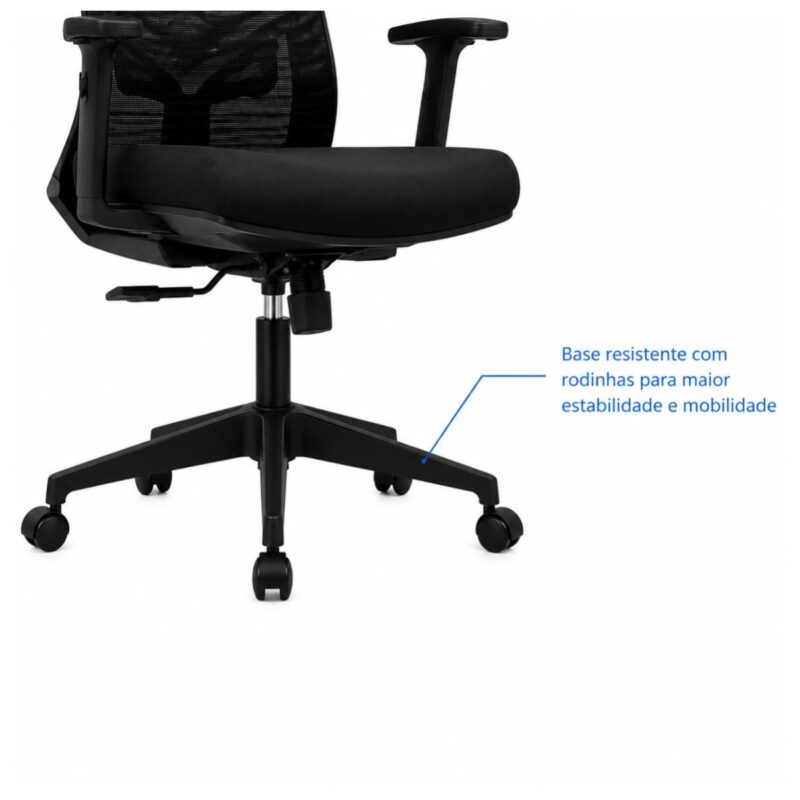 Imagem técnica da base de nylon com cinco pontas e rodízios em PU da cadeira presidente ergonômica preta.