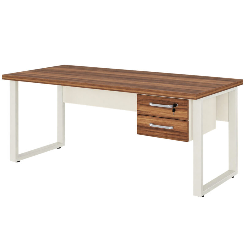 Mesa pé quadro em perspectiva com duas gavetas fechadas à direita, tampo amadeirado e estrutura Champanhe.