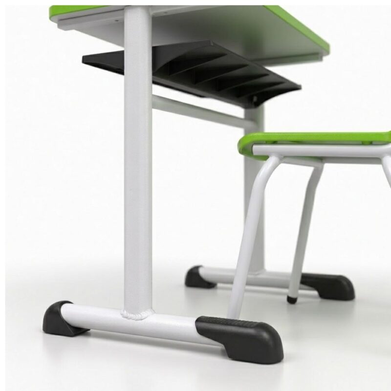 Conjunto Escolar Verde com Mesa e Cadeira 03 a 06 Anos