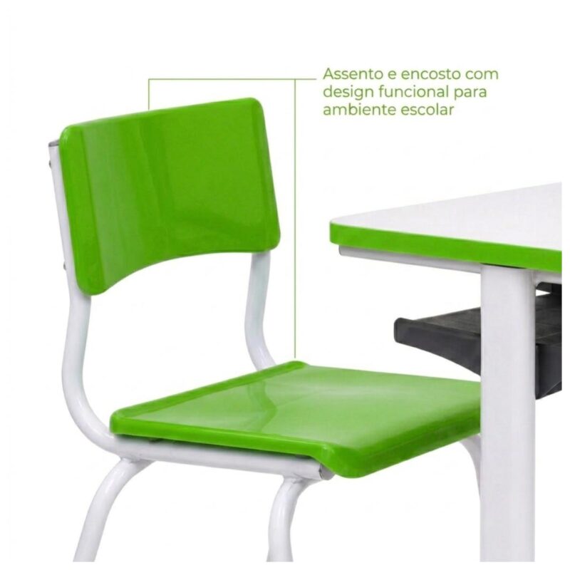 Conjunto Escolar Verde com Mesa e Cadeira 03 a 06 Anos