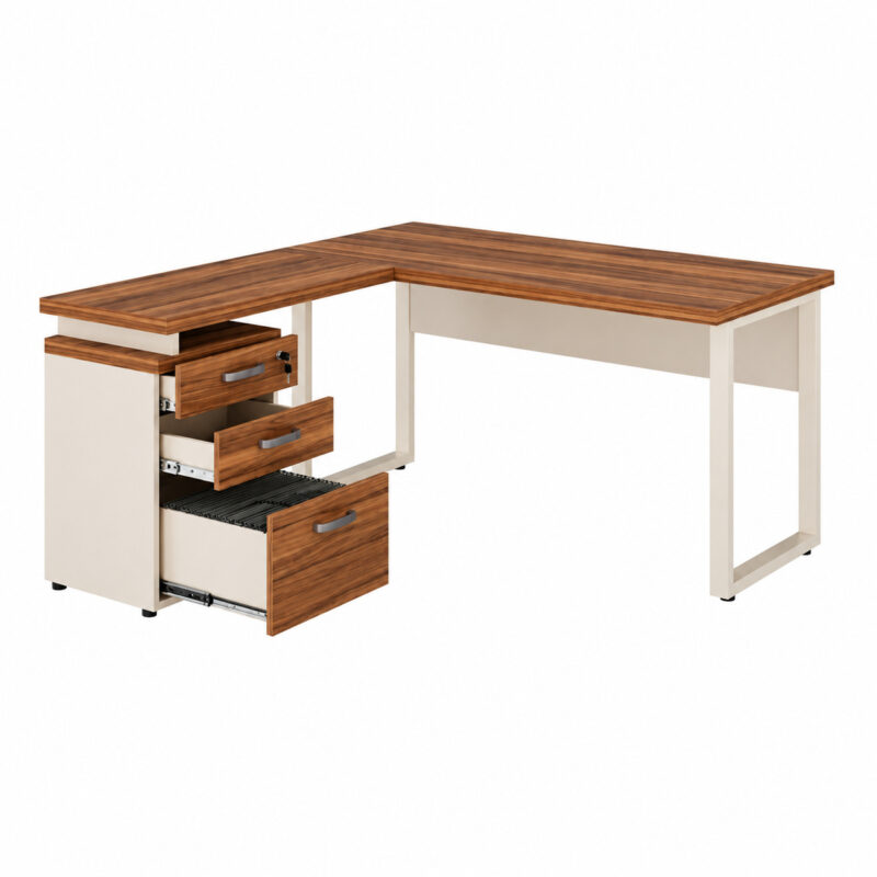 Mesa em L pé quadro — perspectiva com gaveteiro aberto Mesa em L pé quadro com gaveteiro aberto, duas gavetas menores e gavetão inferior sob o tampo amadeirado.