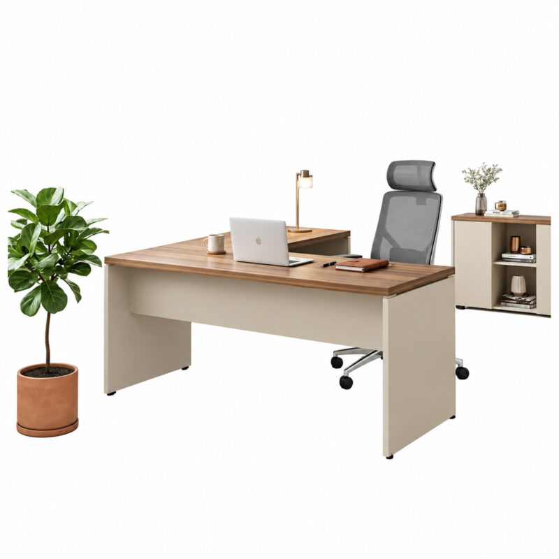 Mesa em L com notebook, cadeira com apoio de cabeça, planta e pequeno armário em composição de home office.