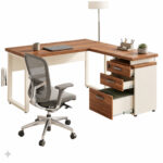 Mesa em L com gaveteiro — composição com cadeira de tela Mesa em L com gaveteiro aberto, cadeira de tela cinza, luminária de piso e acessórios sobre o tampo.