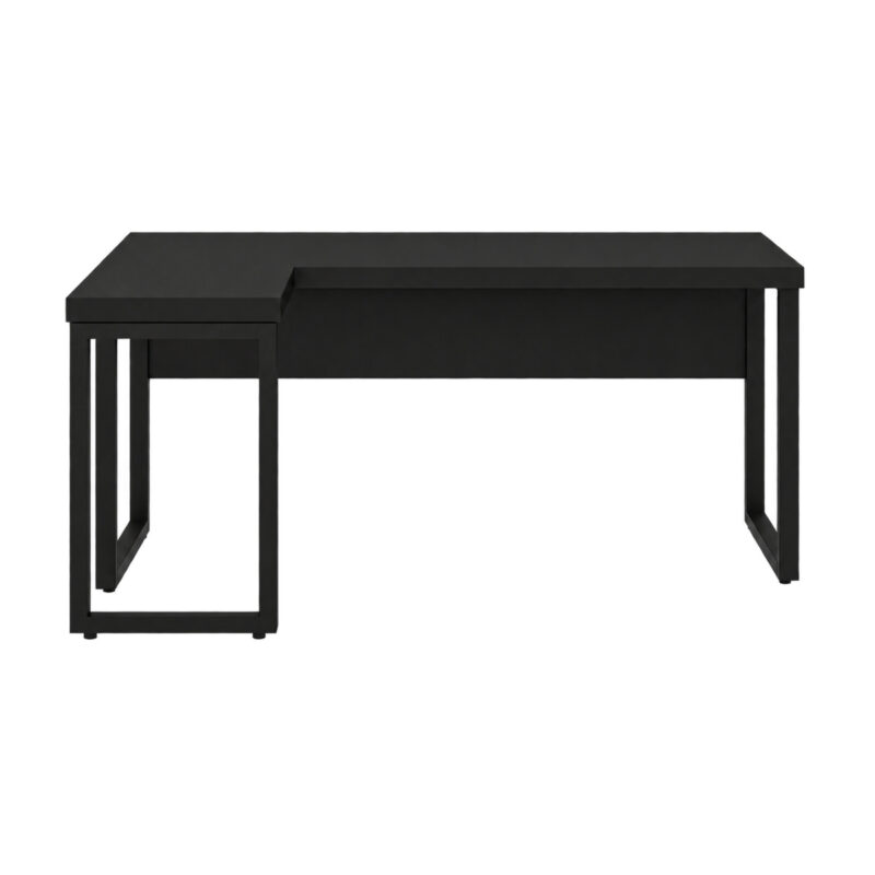 Mesa em L preta com auxiliar à esquerda da imagem, tampo principal retangular e pés metálicos em formato de quadro.