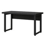 Mesa preta com pé quadro em perspectiva pela direita Mesa preta sem gavetas em perspectiva pela direita, com tampo retangular, painel central e pés em formato de quadro.