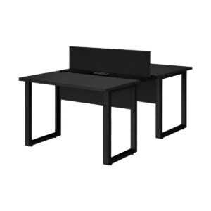 Mesa dupla preta sem gavetas com divisória central, pontos de conexão nos tampos e pés metálicos em formato de quadro.