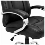 Detalhe comercial do assento Pillow Top preto da Cadeira Presidente BOSS com espuma injetada.