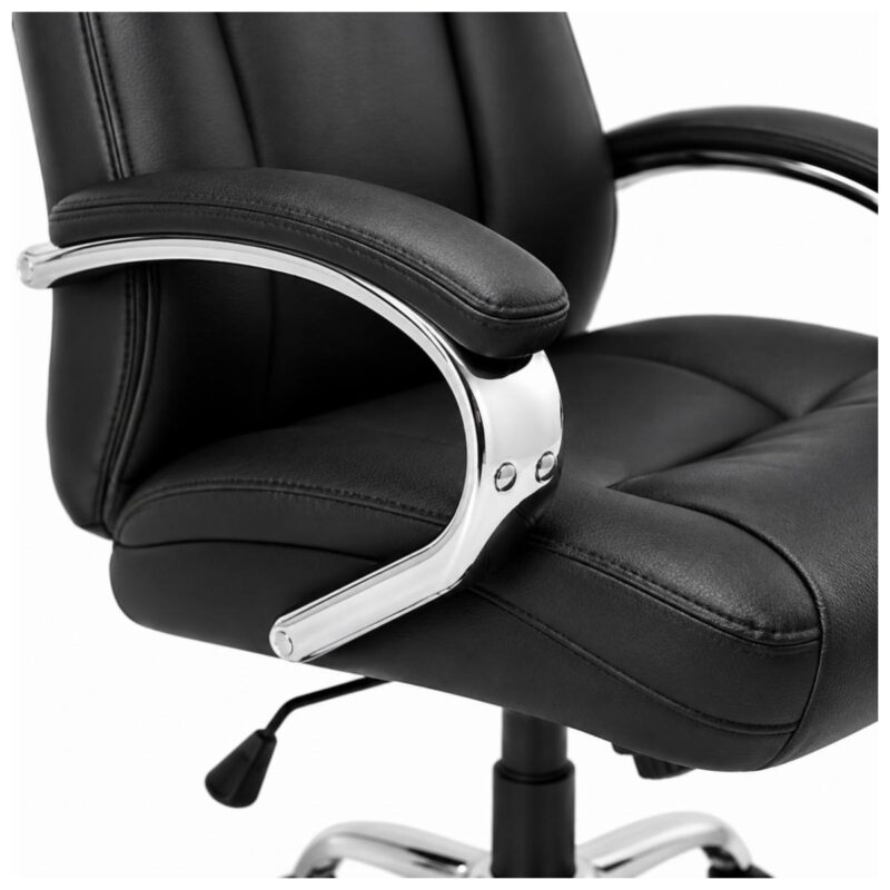 Detalhe comercial do assento Pillow Top preto da Cadeira Presidente BOSS com espuma injetada.