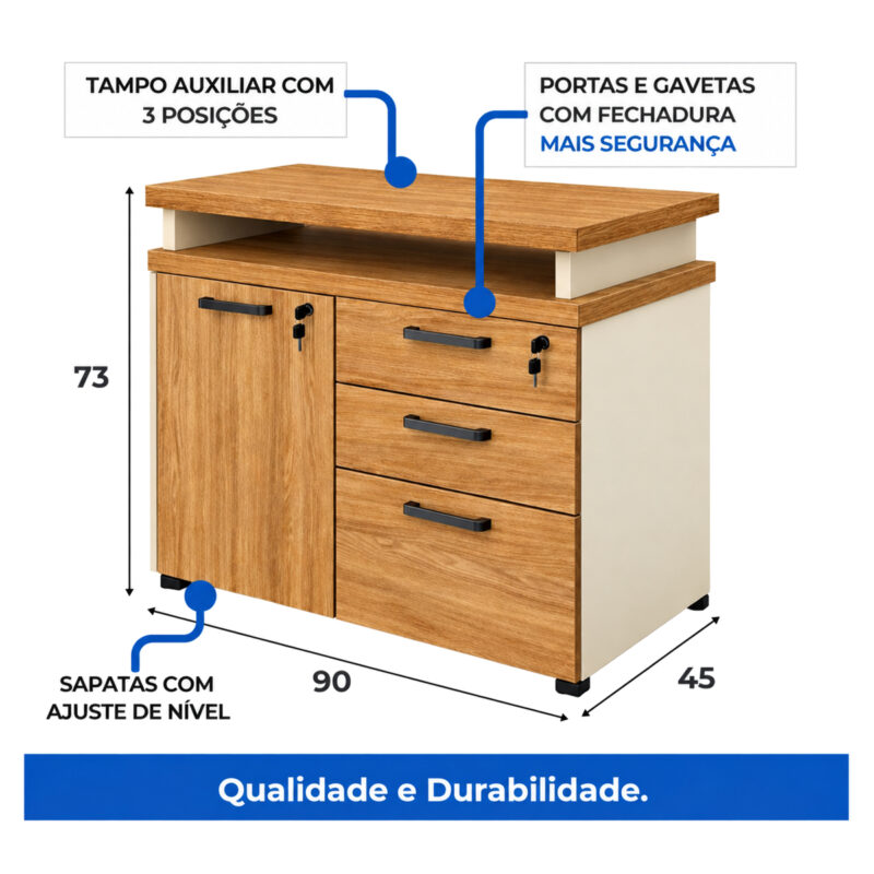 Mesa retangular amadeirada com pés claros e cotas de 1,70 m de largura, 0,70 m de profundidade e 74 cm de altura.