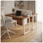 Móveis para Escritório Mesa de Escritório Dupla 40mm com Pé Metálico e Divisória Home Office com Divisória c/ ponto de tomada 1,20x1,35m - Cor Sevilha / Champanhe