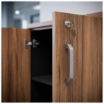 Móveis para Escritório Armário Alto Fechado com 02 Portas - 1,61x0,80x0,45m - WORK START - NOGAL SEVILHA/PRETO - 21414